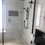 Standing Et Calme Absolu * Саргемин